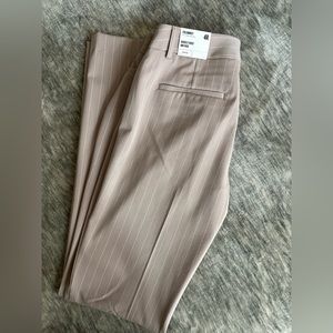 **NEW** Express pants | Columnist Barely Boot Mid Rise | Size: 4R